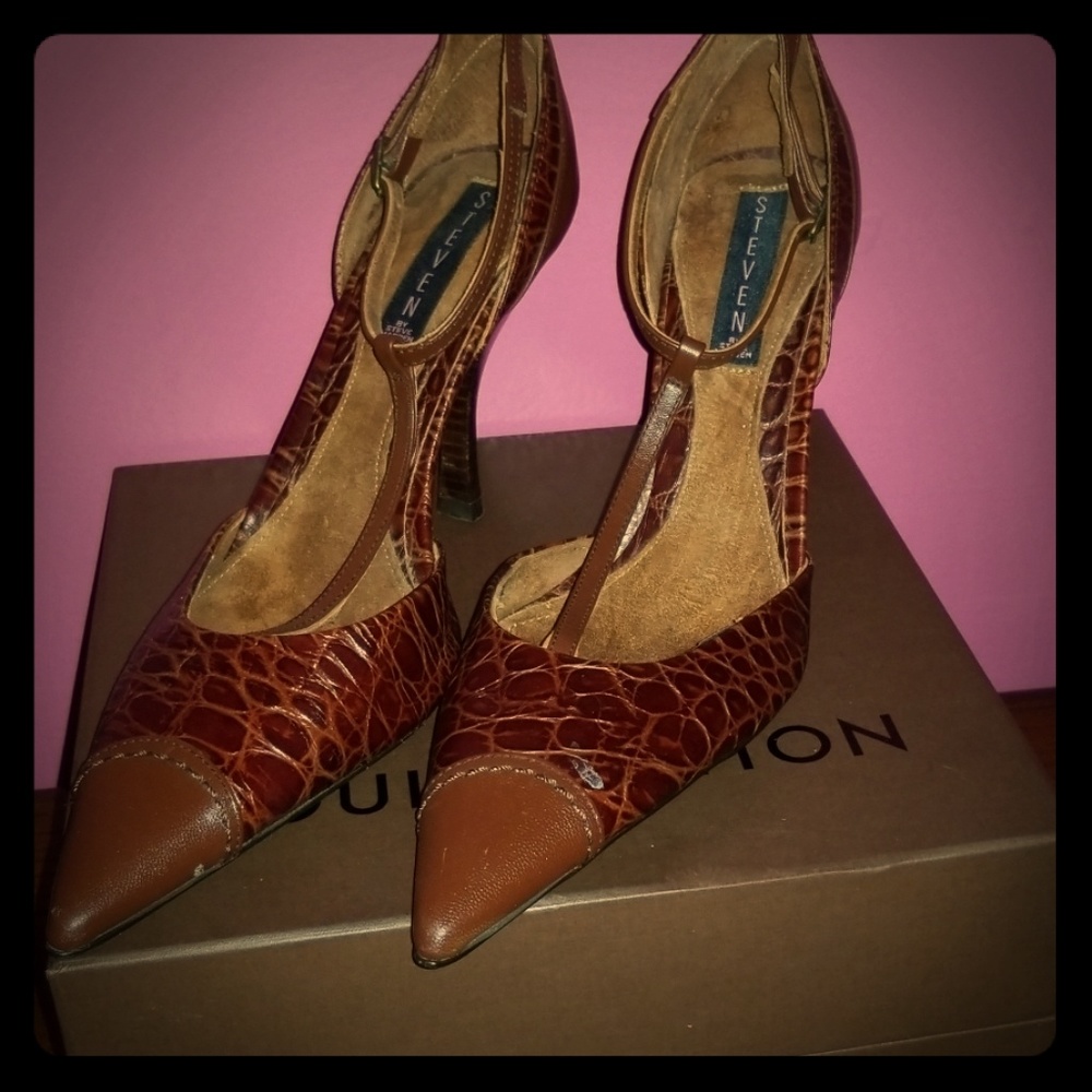 Steven Madden Heels/Sexy Snake print